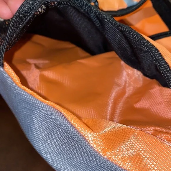 🌵Adidas drawstring peach colored bag! - Picture 6 of 7